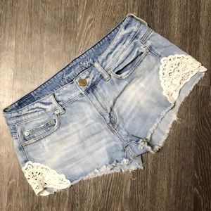 ✨SALE✨ American eagle Light wash lace jean shorts